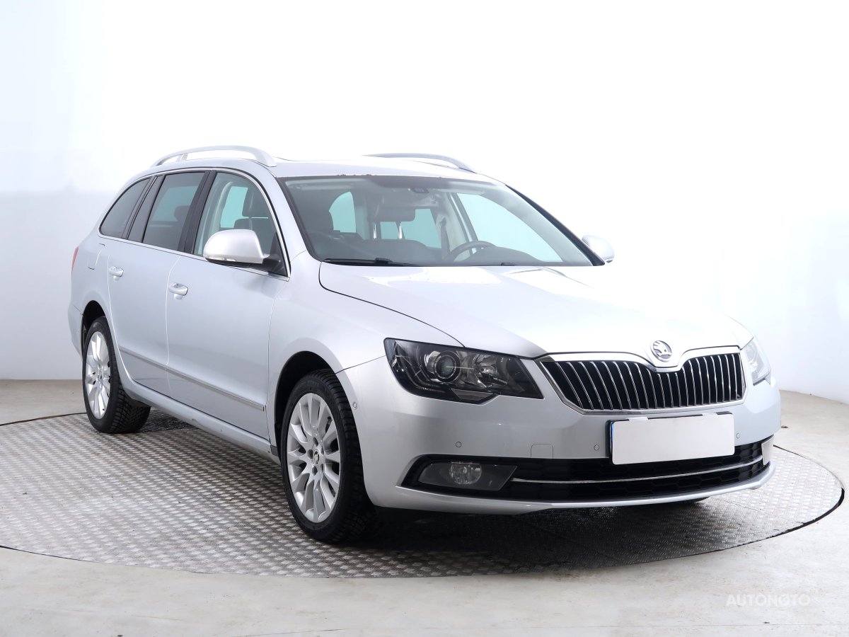 Škoda Superb, 2013 - celkový pohled