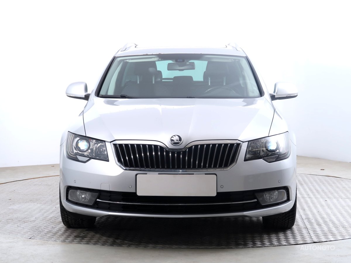 Škoda Superb, 2013 - pohled č. 2