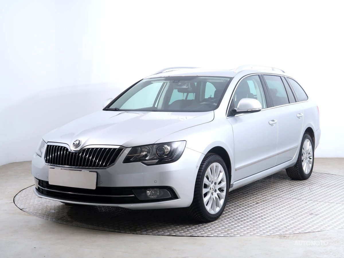 Škoda Superb, 2013 - pohled č. 3