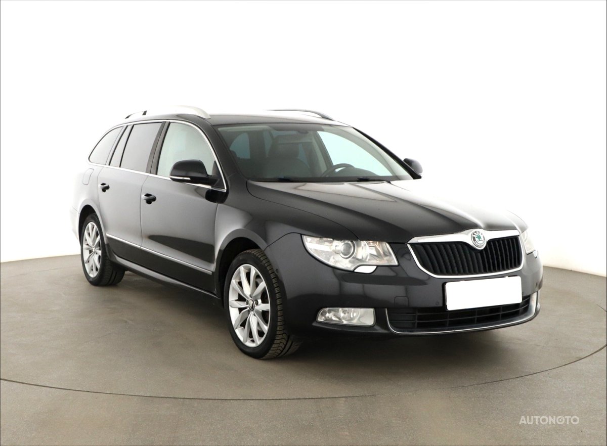 Škoda Superb, 2012 - celkový pohled