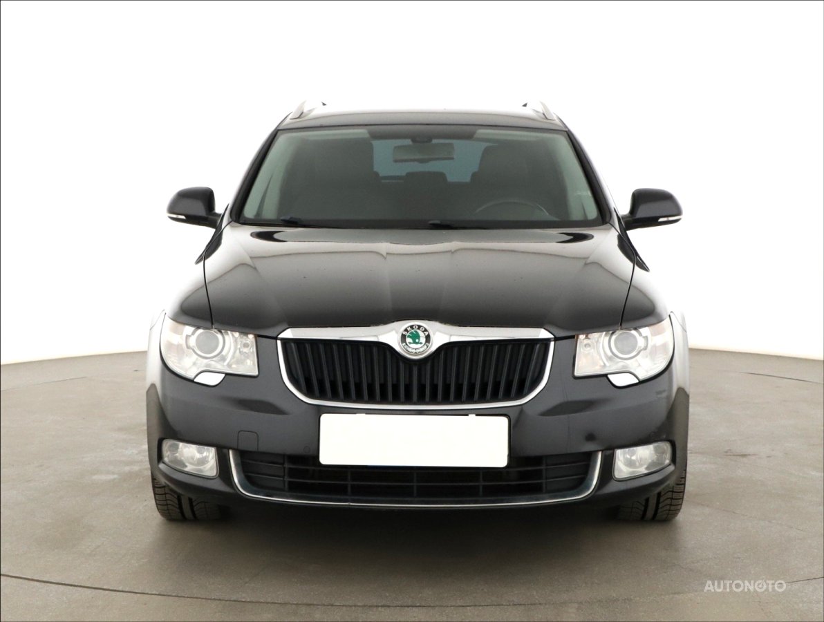 Škoda Superb, 2012 - pohled č. 2