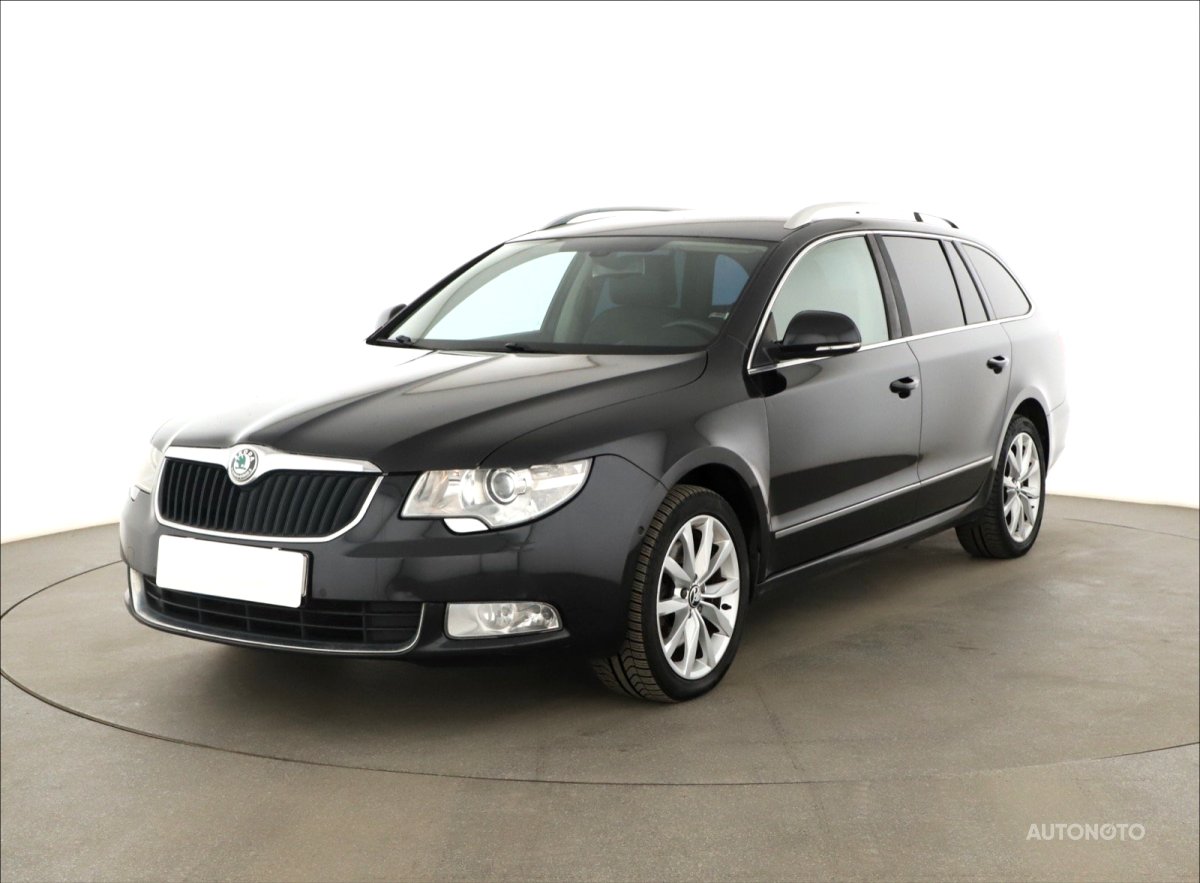 Škoda Superb, 2012 - pohled č. 3