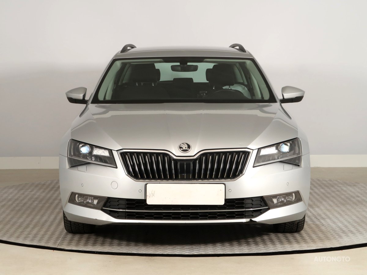 Škoda Superb, 2017 - pohled č. 2