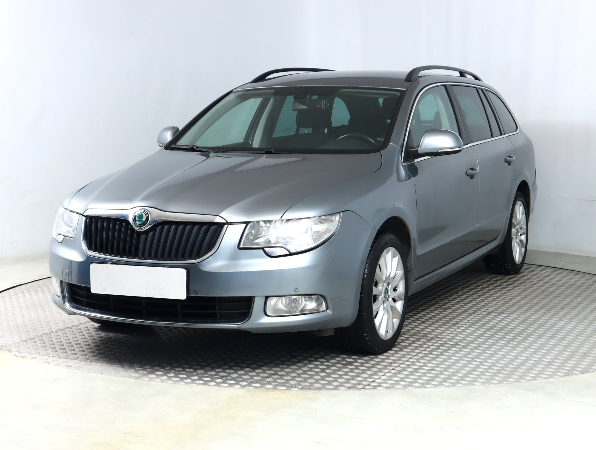 Škoda Superb, 2012 - pohled č. 3