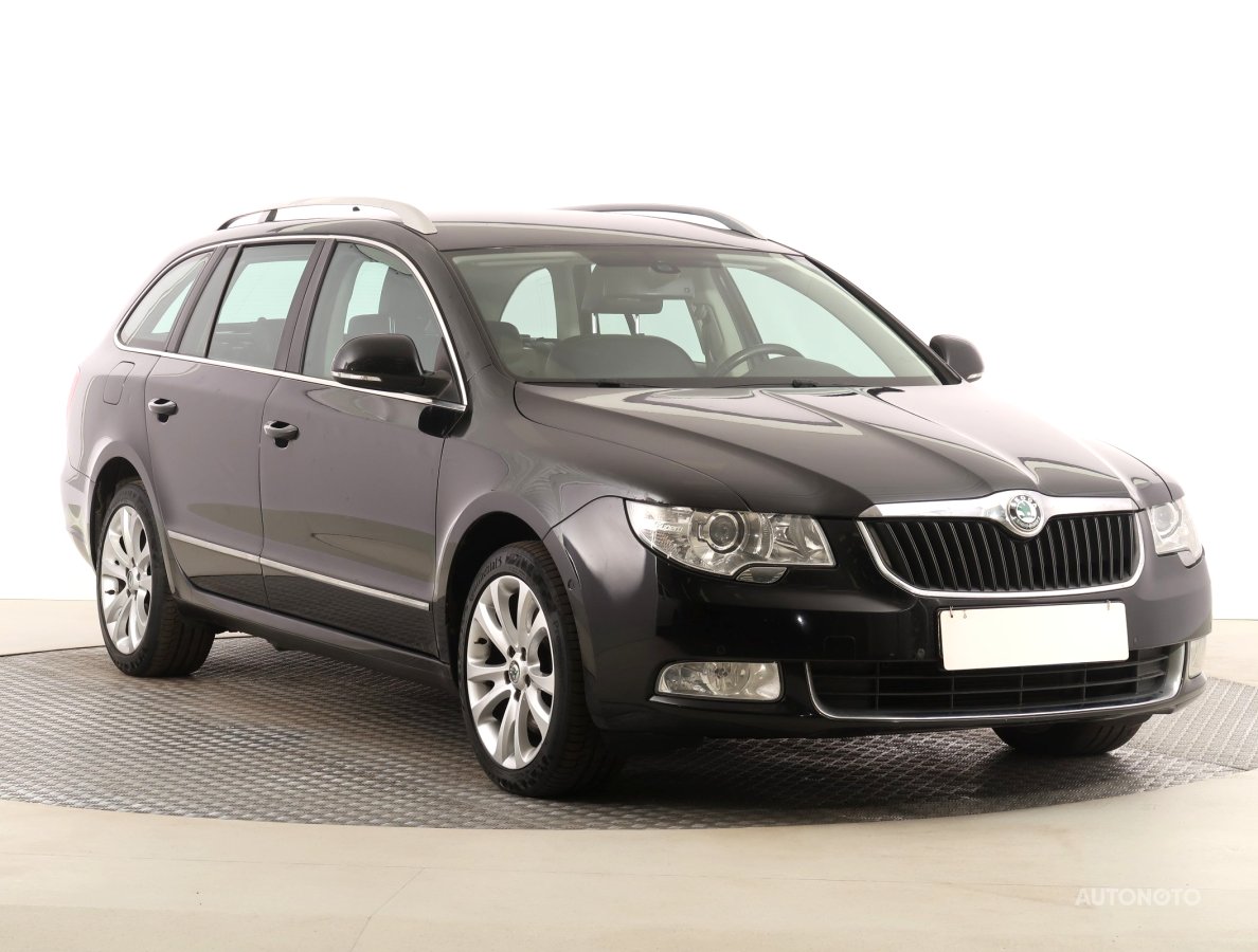 Škoda Superb, 2011 - celkový pohled