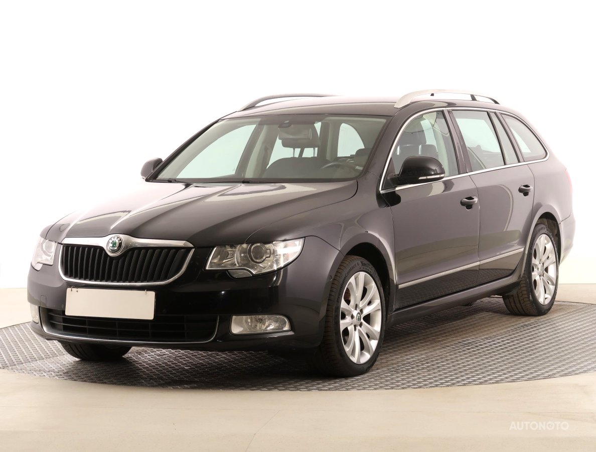 Škoda Superb, 2011 - pohled č. 3