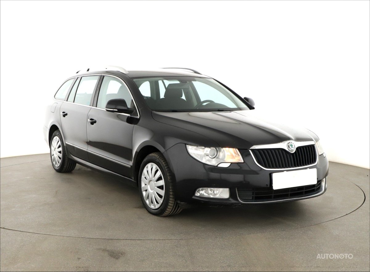 Škoda Superb, 2011 - celkový pohled