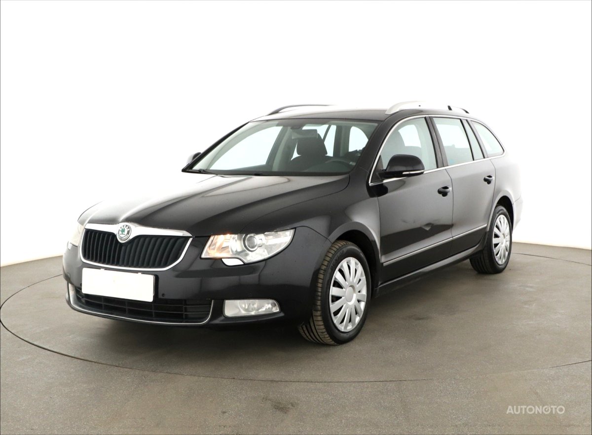 Škoda Superb, 2011 - pohled č. 3