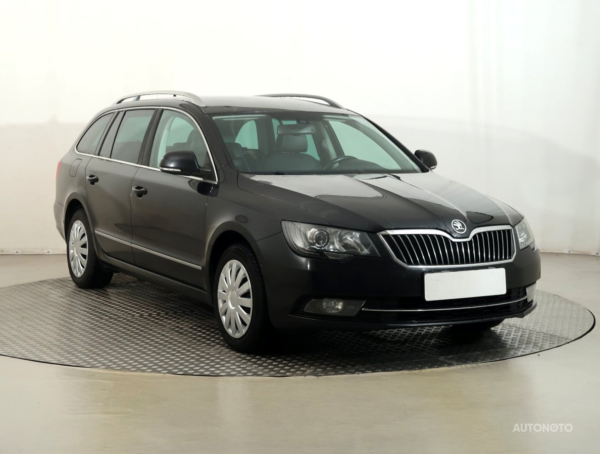 Škoda Superb, 2014 - celkový pohled