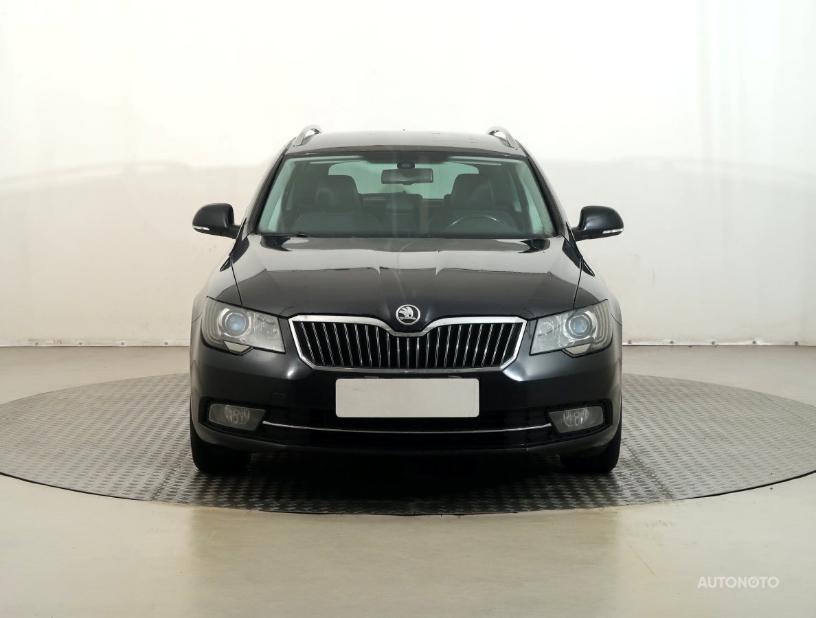 Škoda Superb, 2014 - pohled č. 2