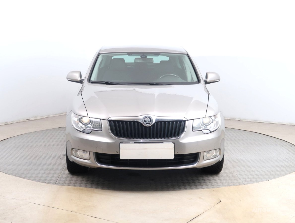 Škoda Superb, 2012 - pohled č. 2