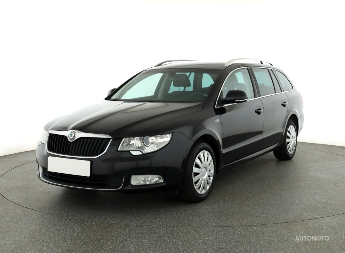 Škoda Superb, 2012 - pohled č. 3