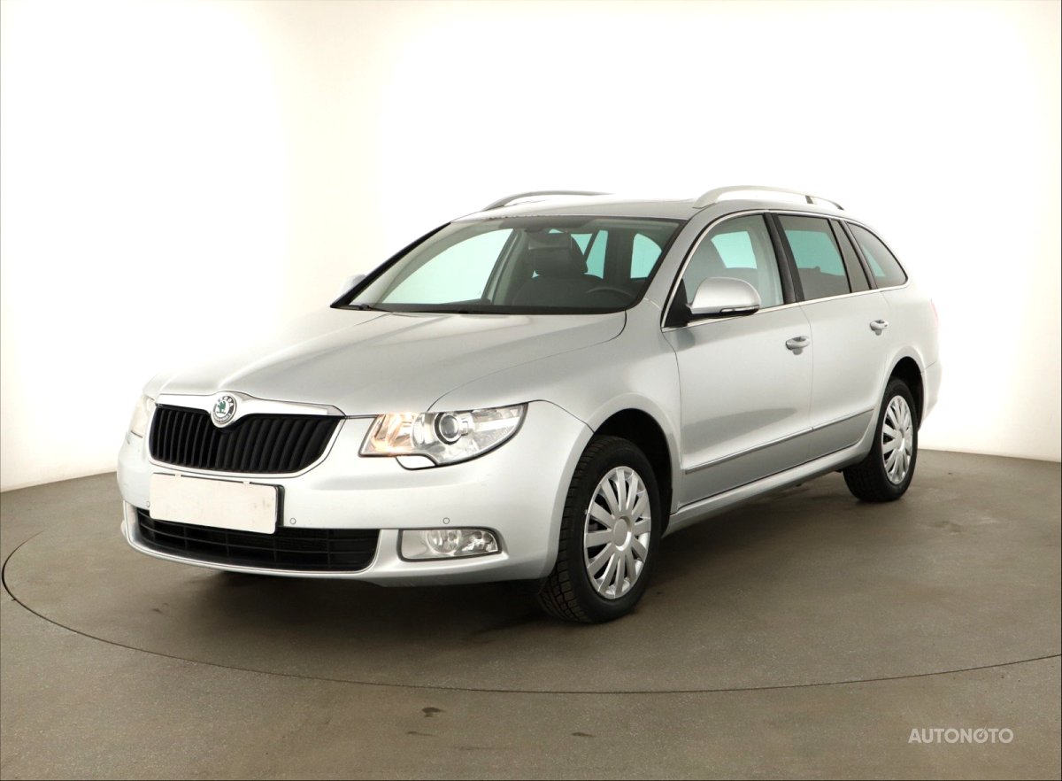 Škoda Superb, 2012 - pohled č. 3