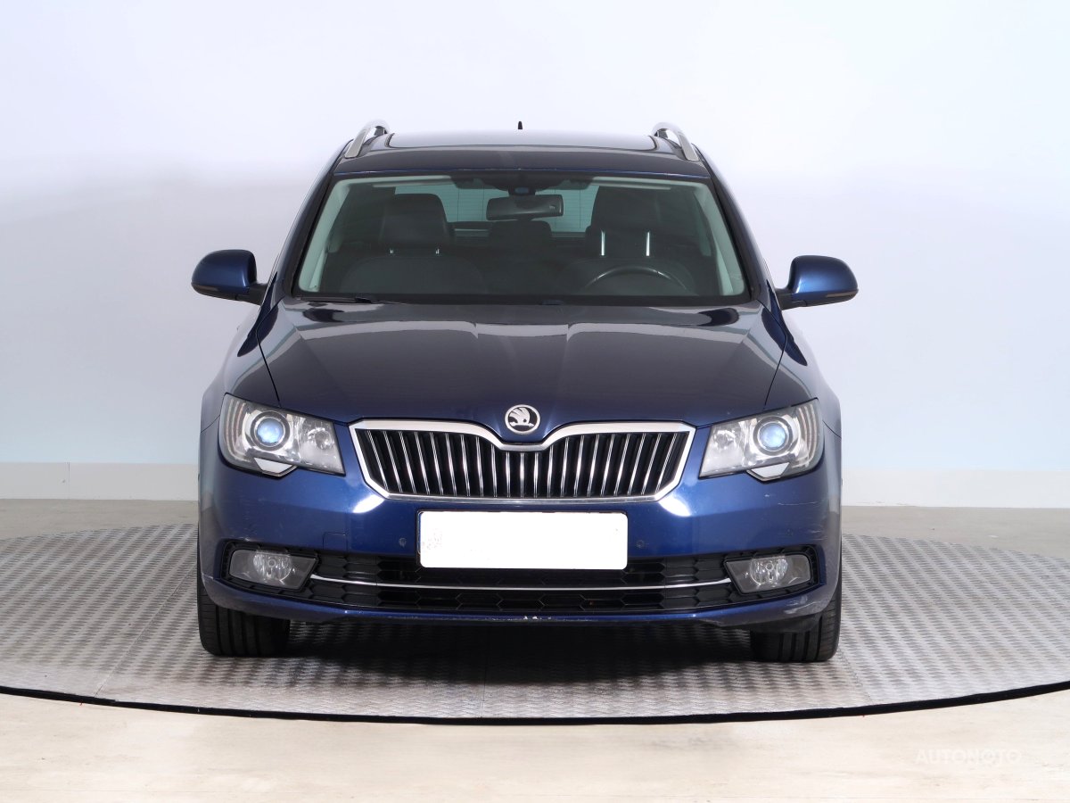 Škoda Superb, 2013 - pohled č. 2