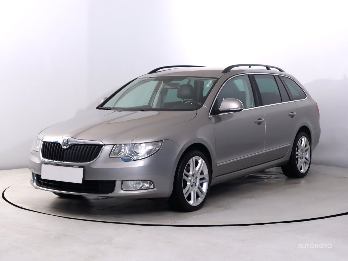 Škoda Superb, 2011 - pohled č. 3