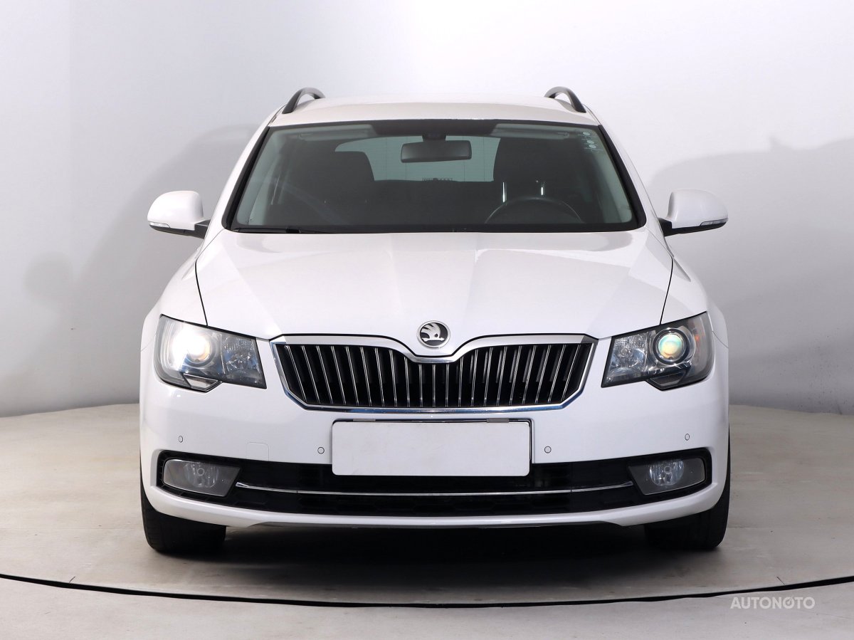 Škoda Superb, 2014 - pohled č. 2