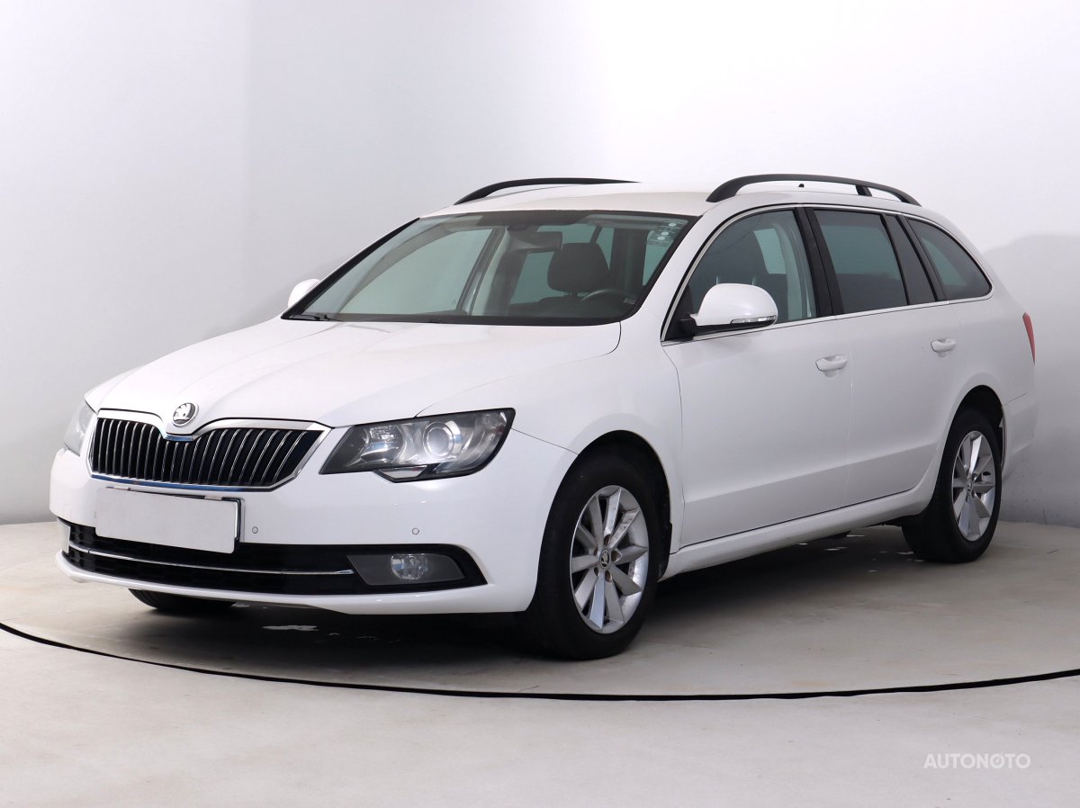 Škoda Superb, 2014 - pohled č. 3