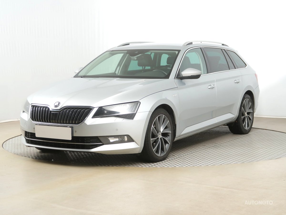 Škoda Superb, 2019 - pohled č. 3