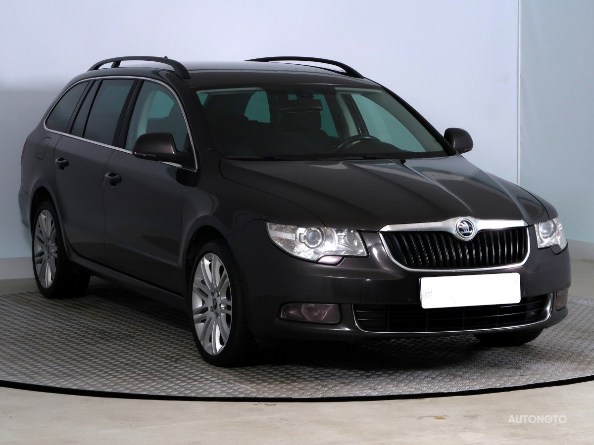 Škoda Superb, 2011 - celkový pohled