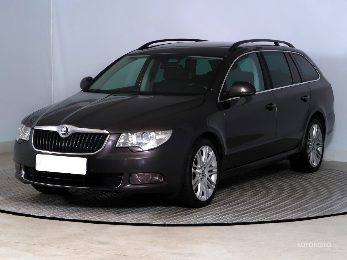 Škoda Superb, 2011 - pohled č. 3