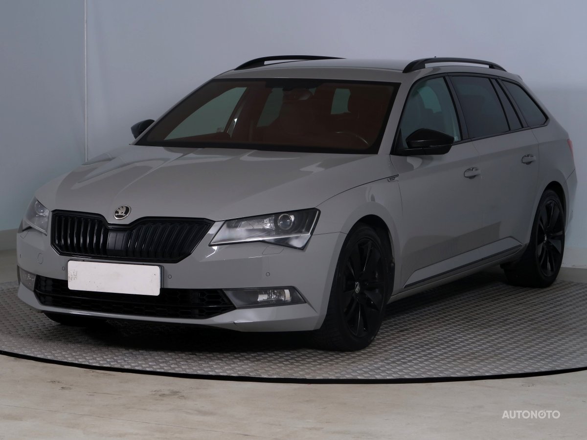 Škoda Superb, 2018 - pohled č. 3