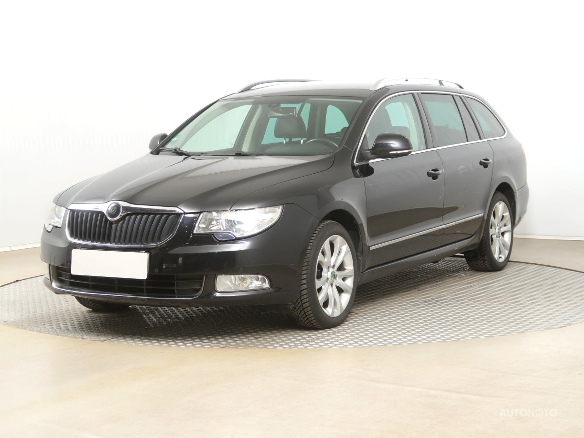 Škoda Superb, 2012 - pohled č. 3