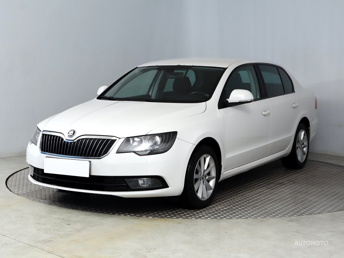 Škoda Superb, 2014 - pohled č. 3