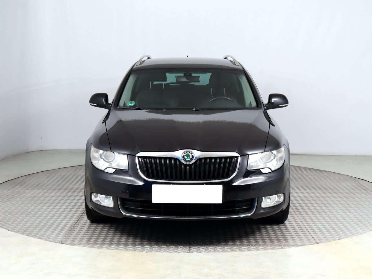 Škoda Superb, 2012 - pohled č. 2