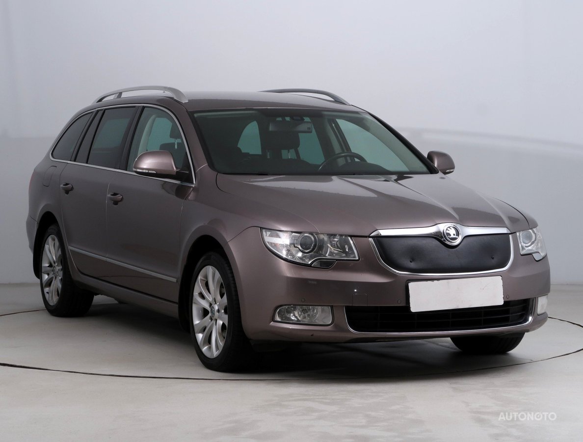 Škoda Superb, 2011 - celkový pohled