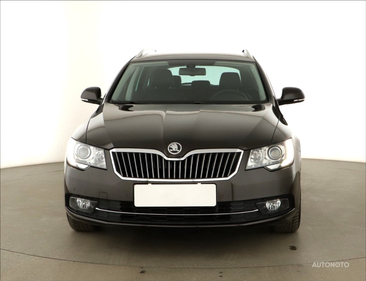 Škoda Superb, 2014 - pohled č. 2