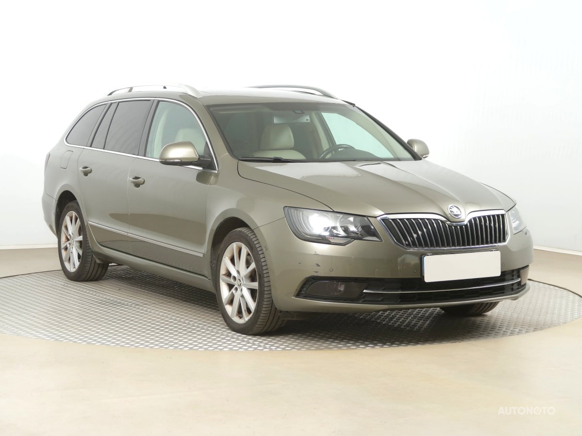 Škoda Superb, 2014 - celkový pohled
