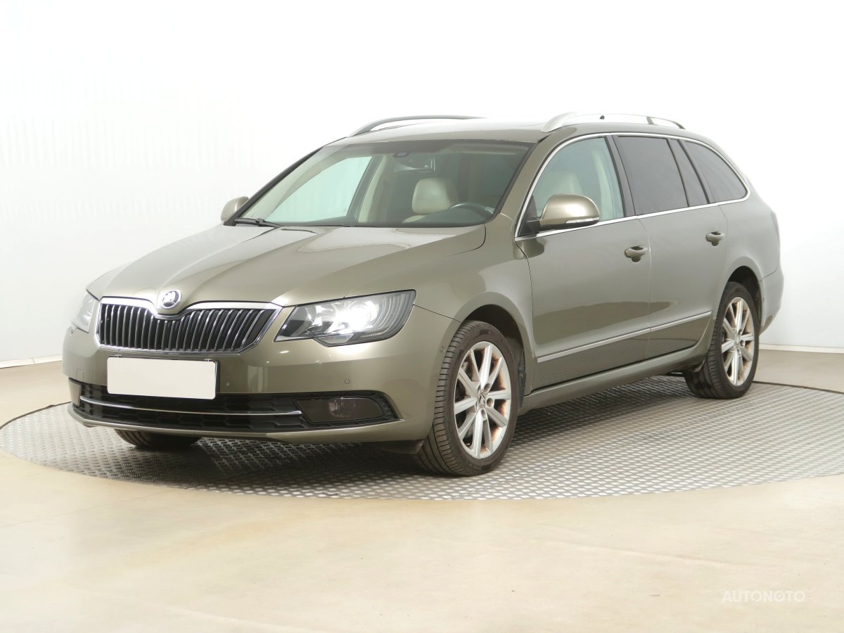 Škoda Superb, 2014 - pohled č. 3