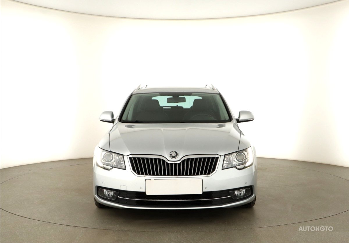 Škoda Superb, 2013 - pohled č. 2