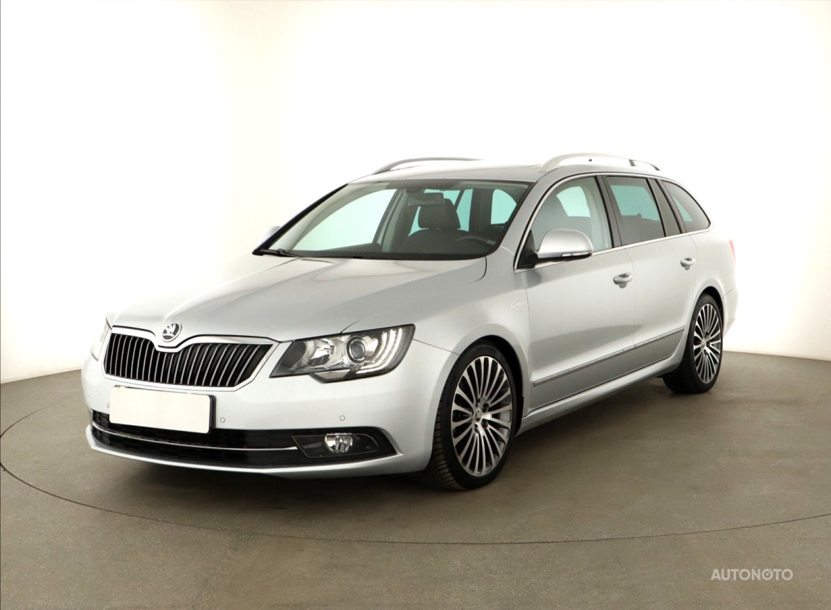 Škoda Superb, 2013 - pohled č. 3