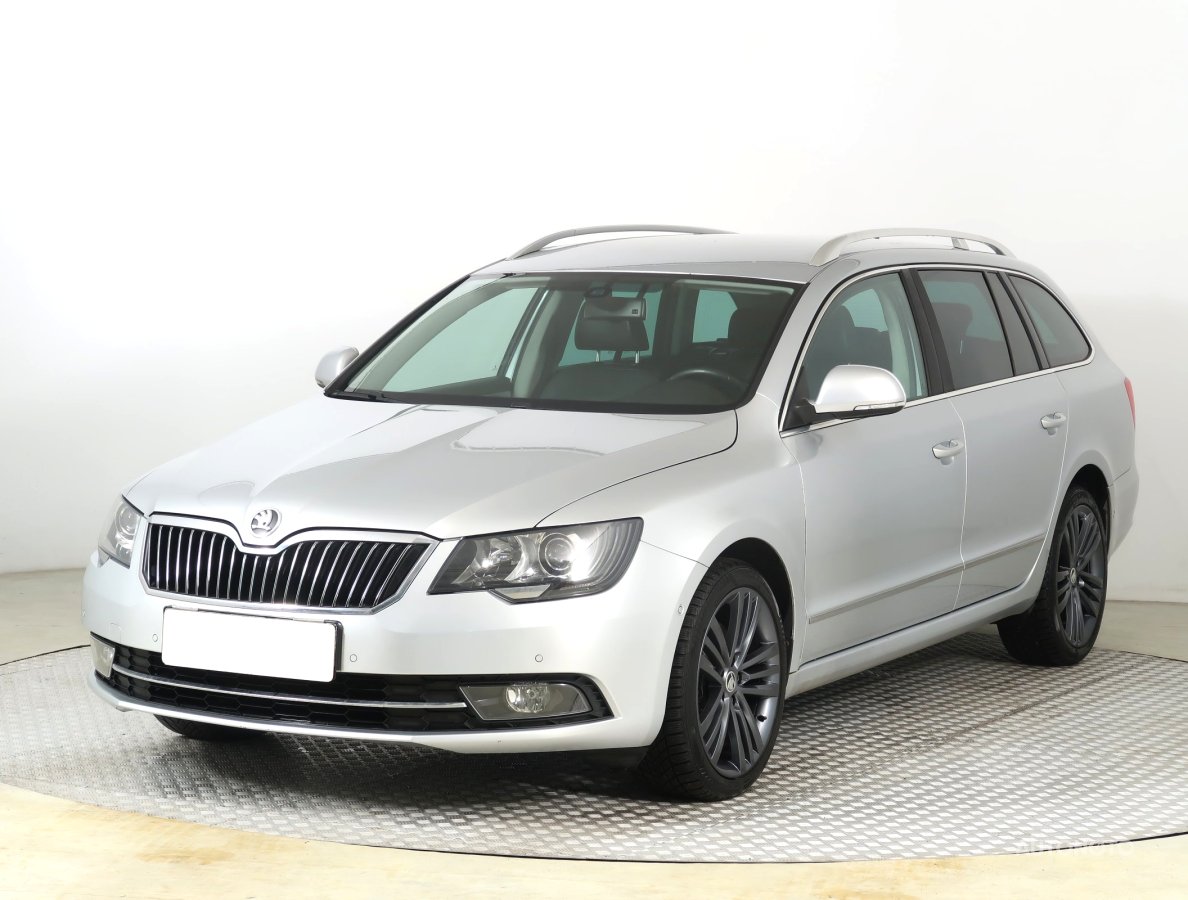 Škoda Superb, 2014 - pohled č. 3