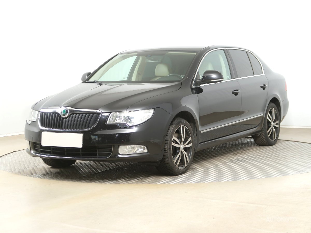 Škoda Superb, 2011 - pohled č. 3