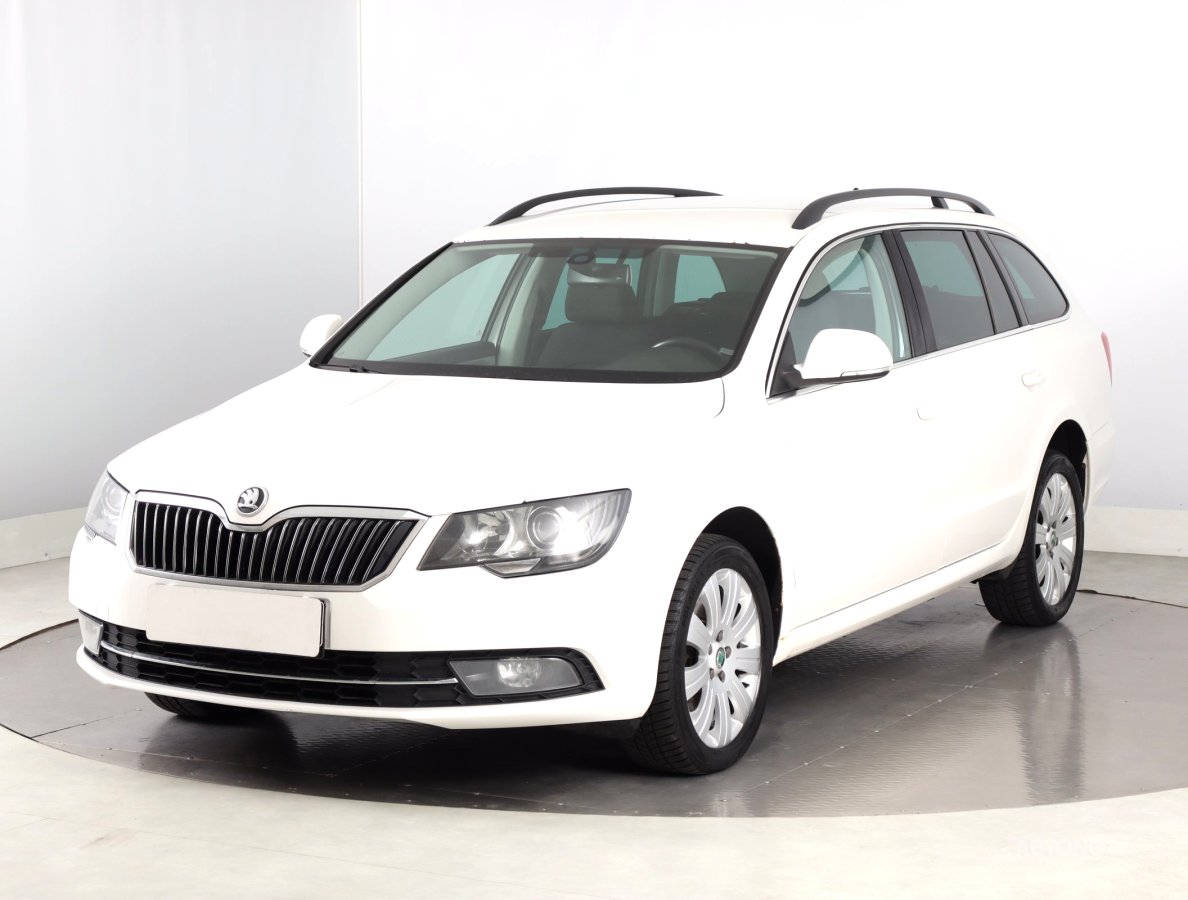 Škoda Superb, 2013 - pohled č. 3