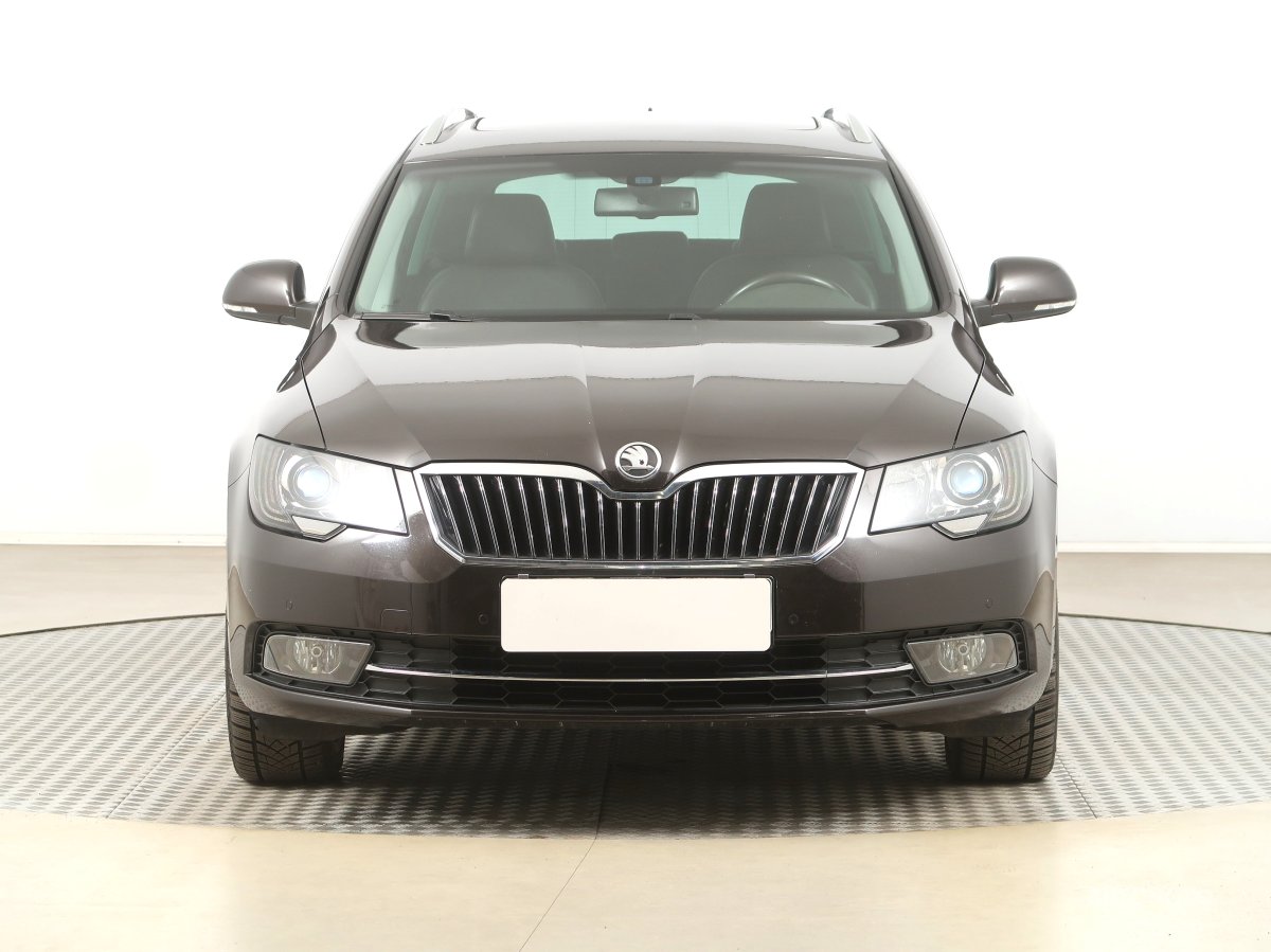 Škoda Superb, 2014 - pohled č. 2