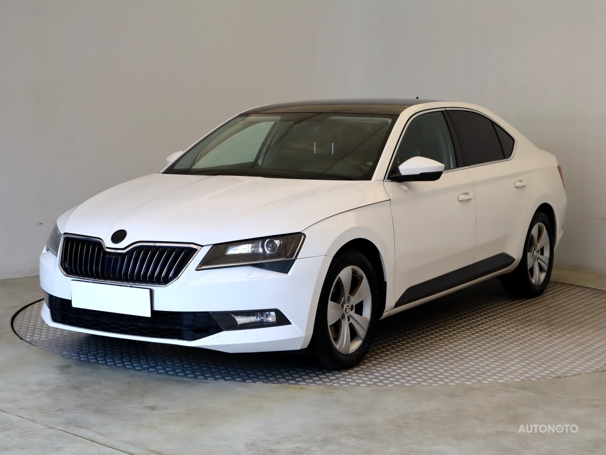Škoda Superb, 2018 - pohled č. 3