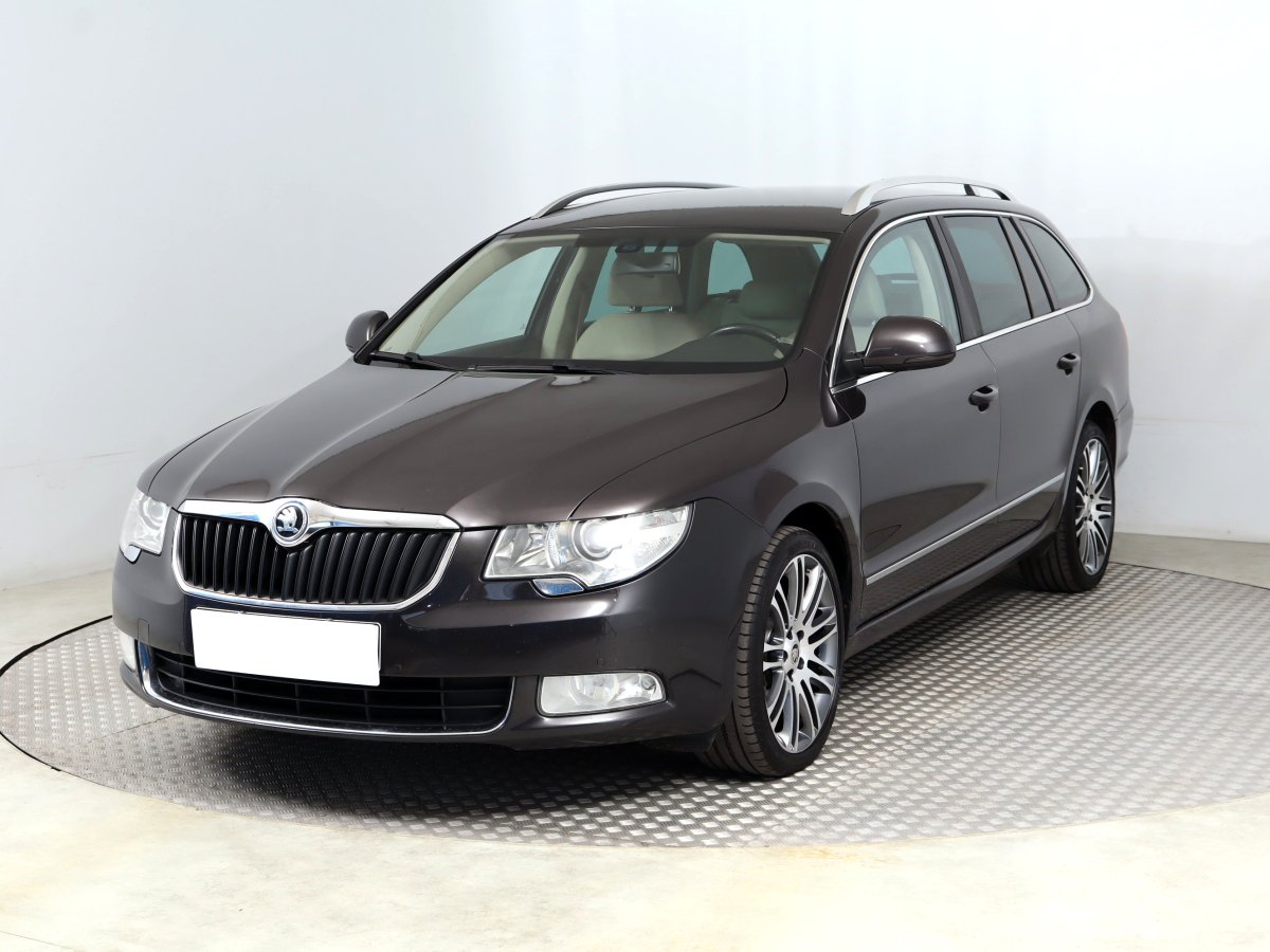 Škoda Superb, 2011 - pohled č. 3