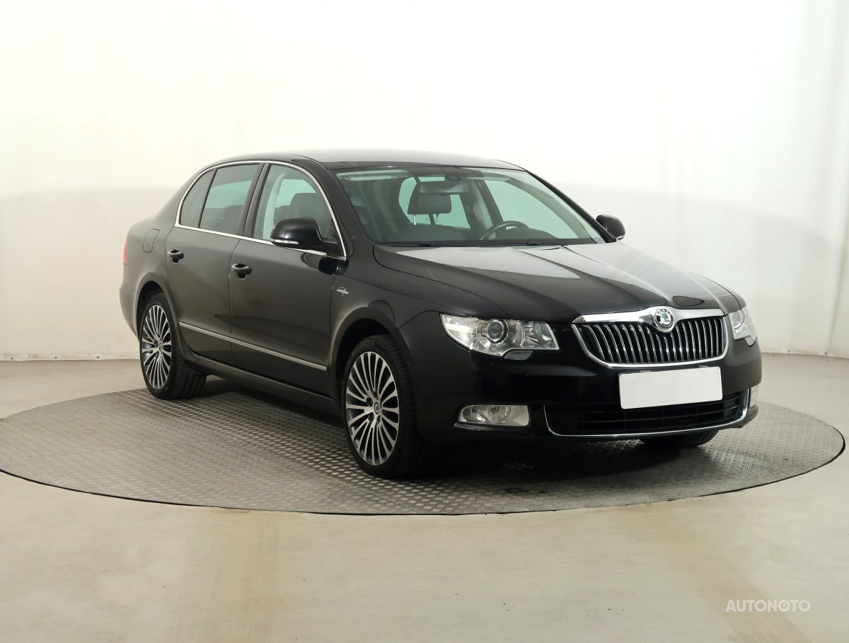 Škoda Superb, 2012 - celkový pohled