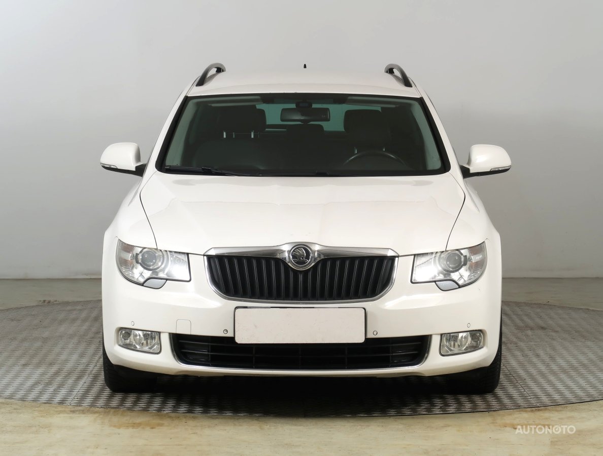 Škoda Superb, 2012 - pohled č. 2
