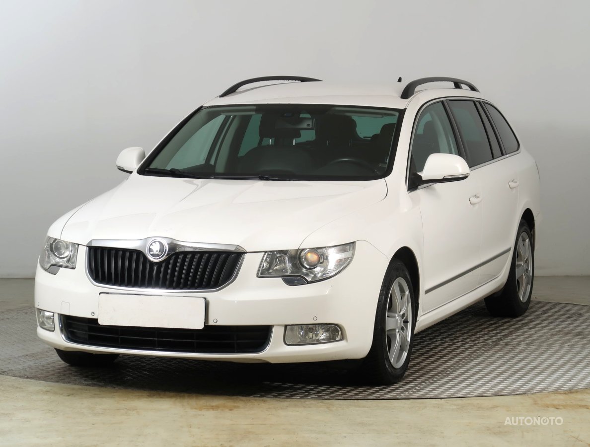Škoda Superb, 2012 - pohled č. 3
