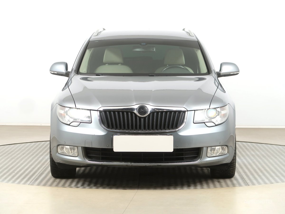 Škoda Superb, 2011 - pohled č. 2