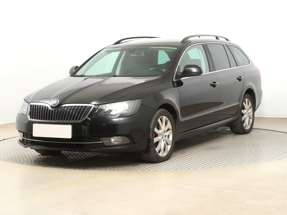 Škoda Superb, 2014 - pohled č. 3