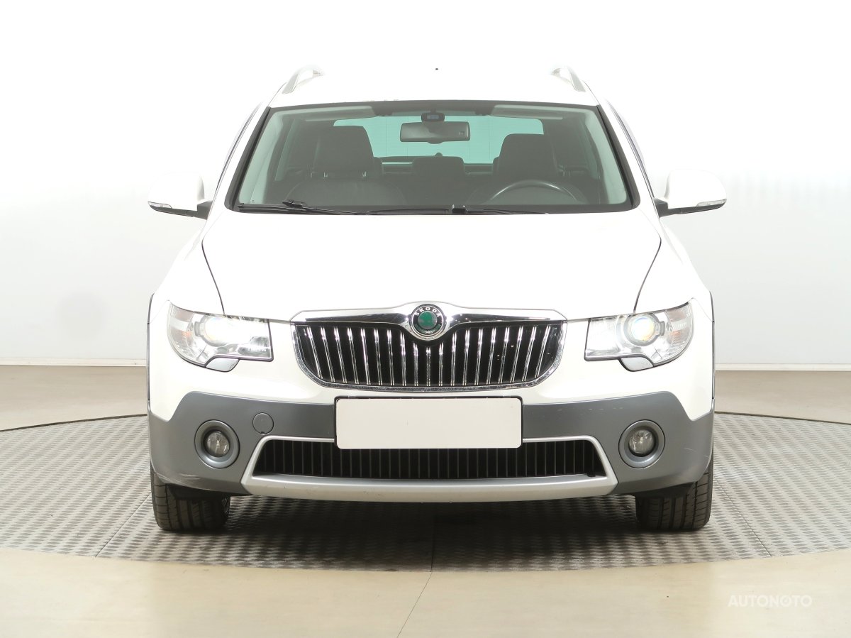 Škoda Superb, 2013 - pohled č. 2