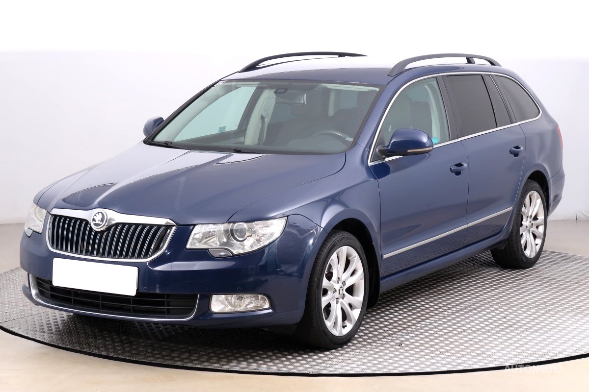 Škoda Superb, 2012 - pohled č. 3