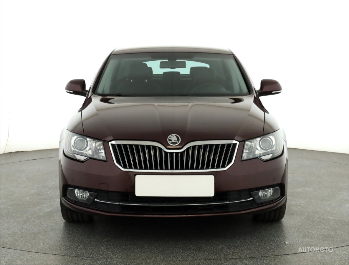 Škoda Superb, 2013 - pohled č. 2