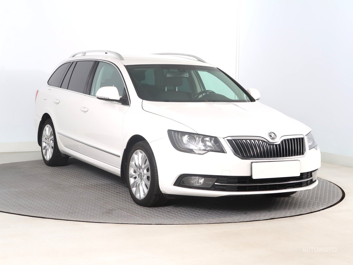 Škoda Superb, 2014 - celkový pohled