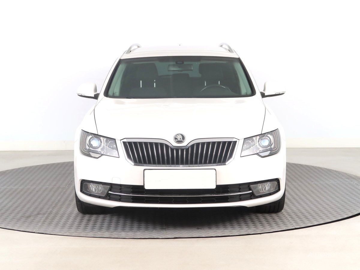 Škoda Superb, 2014 - pohled č. 2